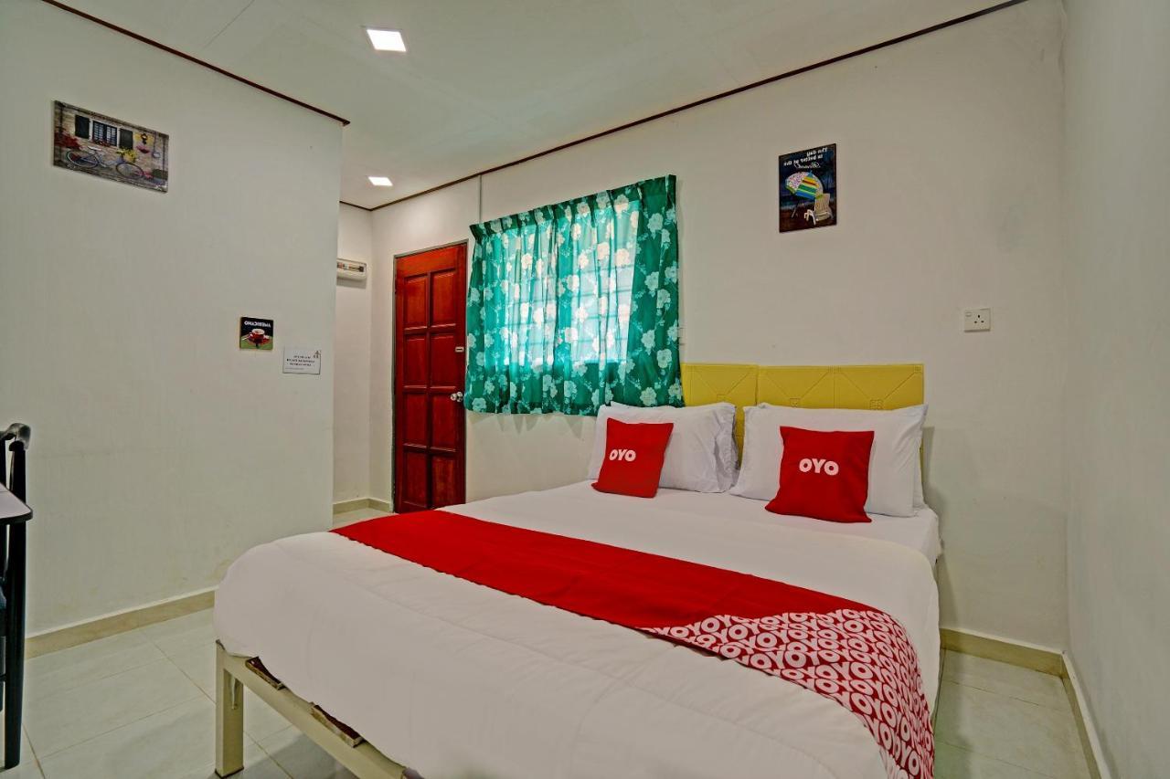 Capital O 90423 Teratai Chalet Kampong Raja Exterior foto